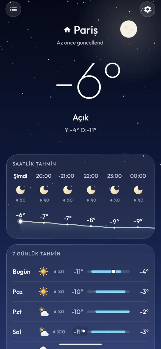 Ayın göründüğü bir gece gökyüzü